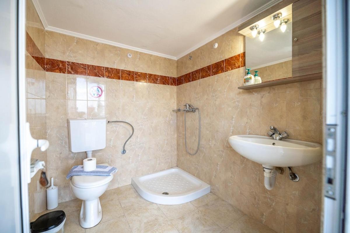 Springs Petronas Apartment Archangelos  Zewnętrze zdjęcie